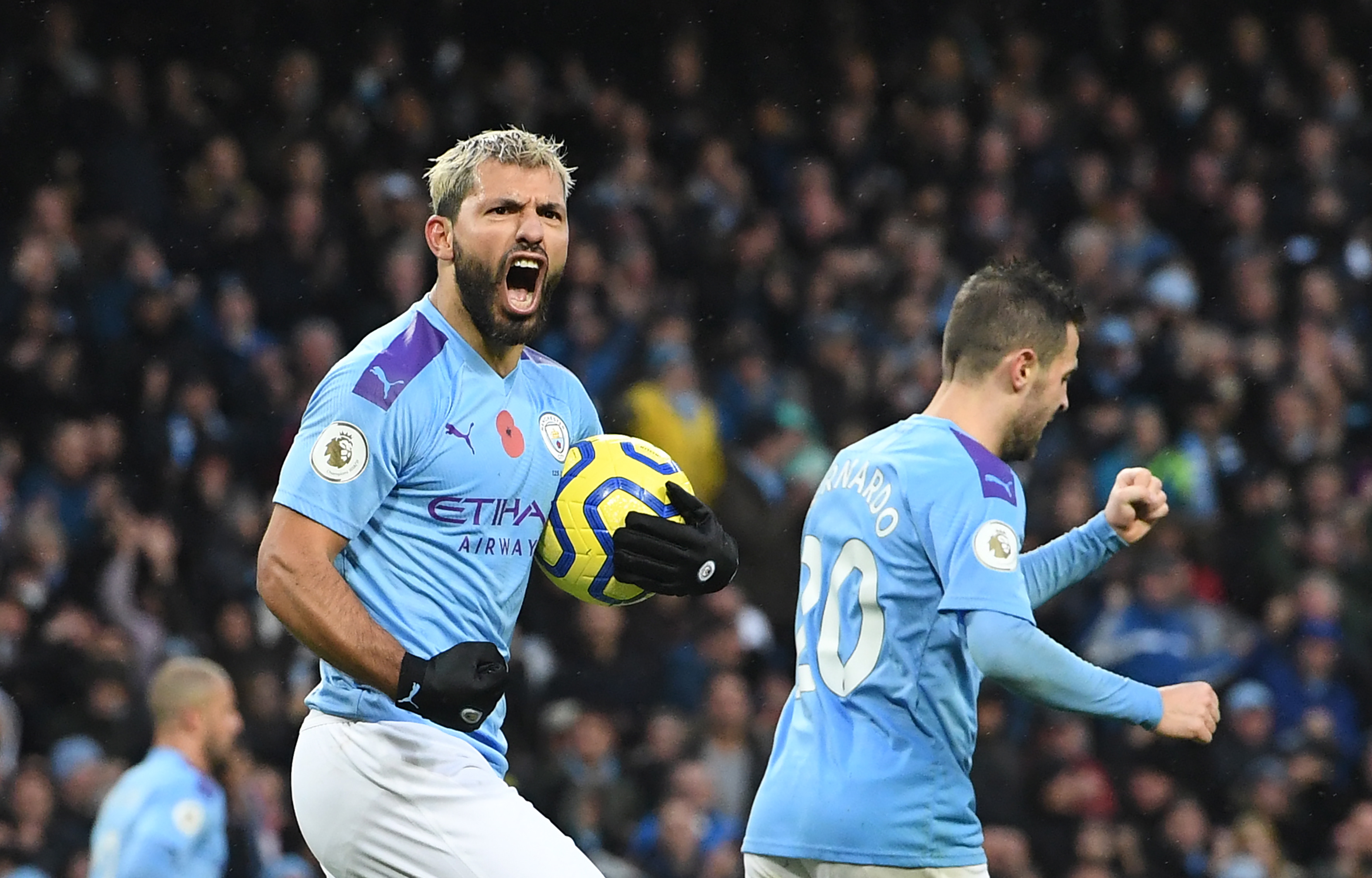  Sergio Aguero will not give up on winning a third successive title