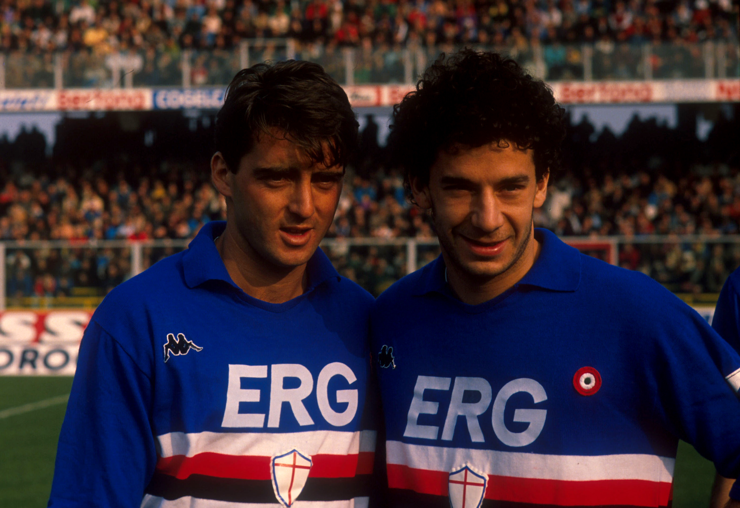  Vialli is reunited with former Sampdoria teammate Roberto Mancini