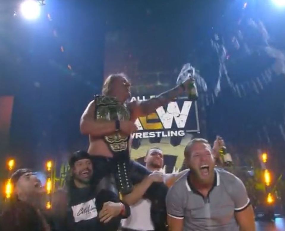  Chris Jericho retained the AEW World Title by defeating Cody Rhodes