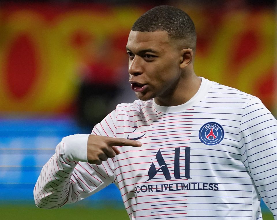  PSG forward Kylian Mbappe is unhappy with how he is treated at the club and wants to be treated like stars Lionel Messi and Cristiano Ronaldo.