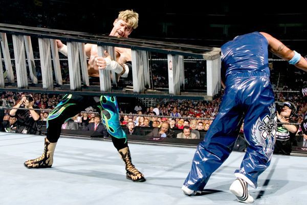  Eddie Guerrero and Rey Mysterio tore the house down at SummerSlam 2005