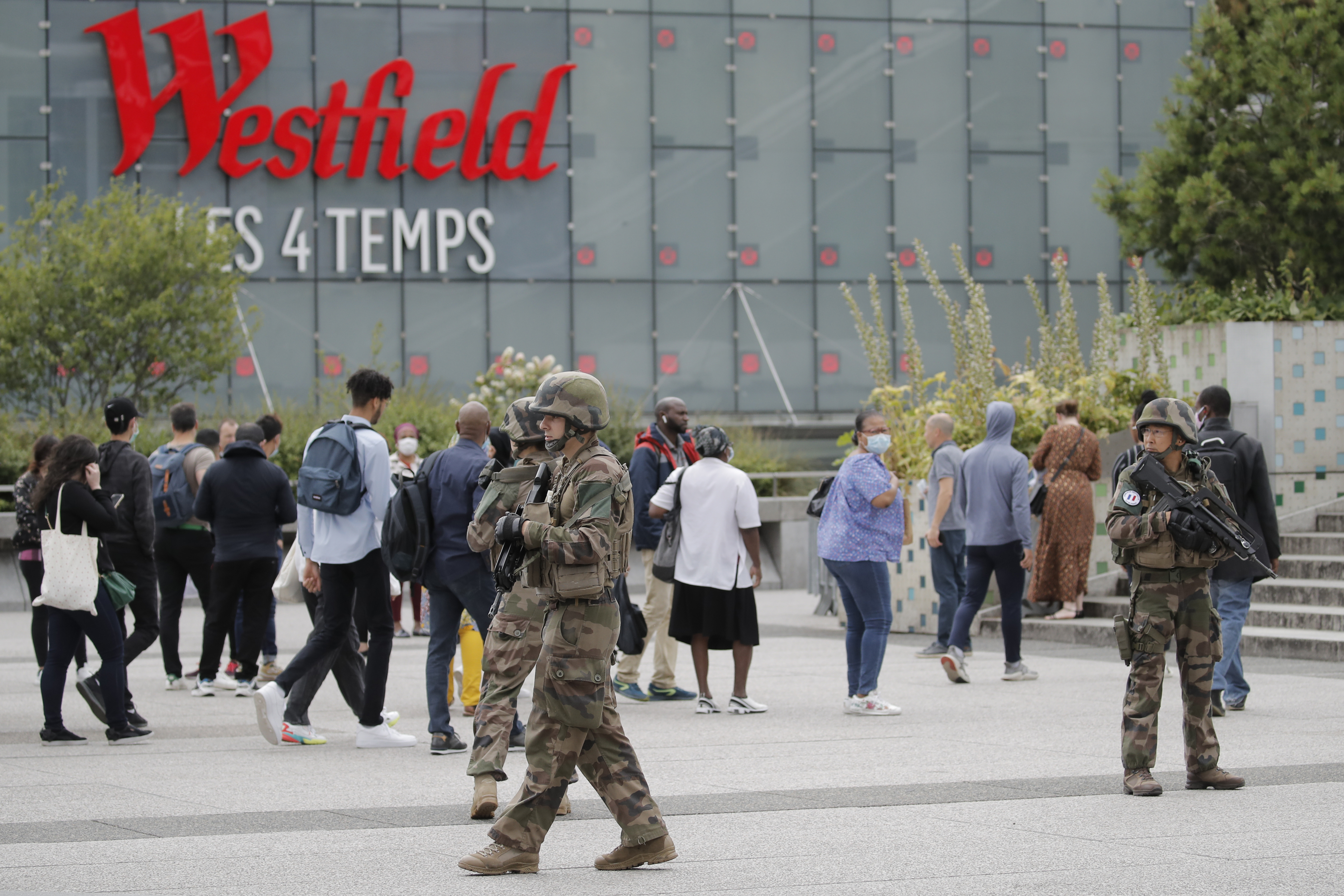 Police evacuated the Westfield Les 4 Temps centre in west Paris