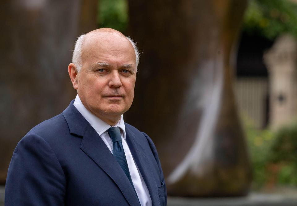 Iain Duncan Smith says ministers must be empowered to make their own decisions