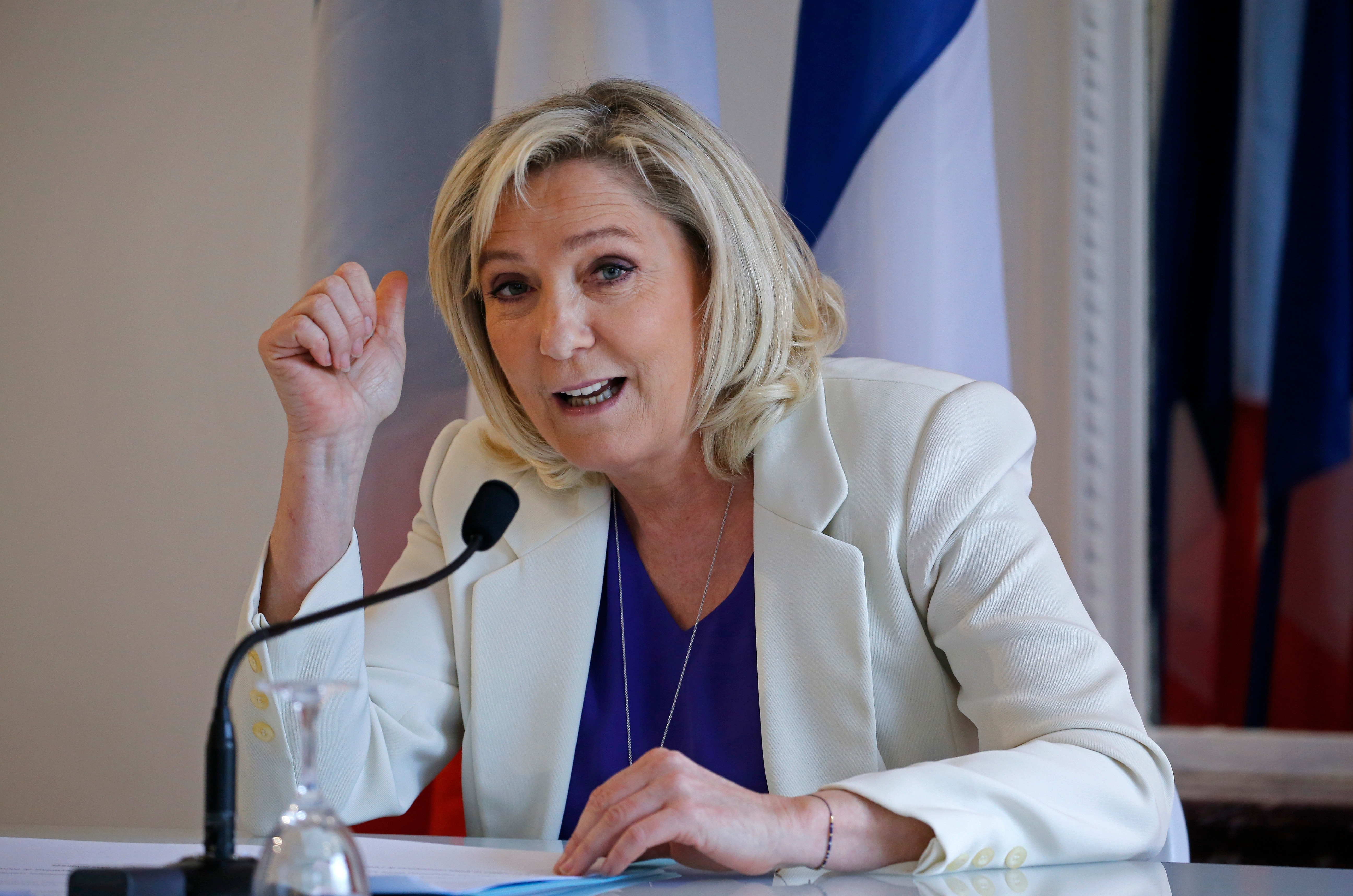 Marine Le Pen also welcomed the letter 'urging followers to join the battle'