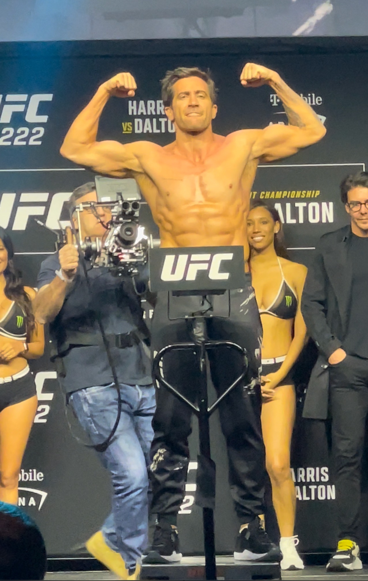 Jake Gyllenhaal showed off an incredible physique as he weighed in