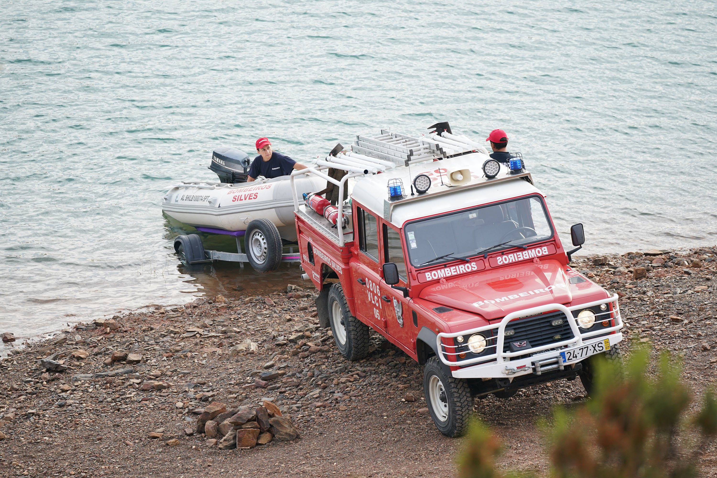 Divers are expected to carry out a search by hand in pitch black water