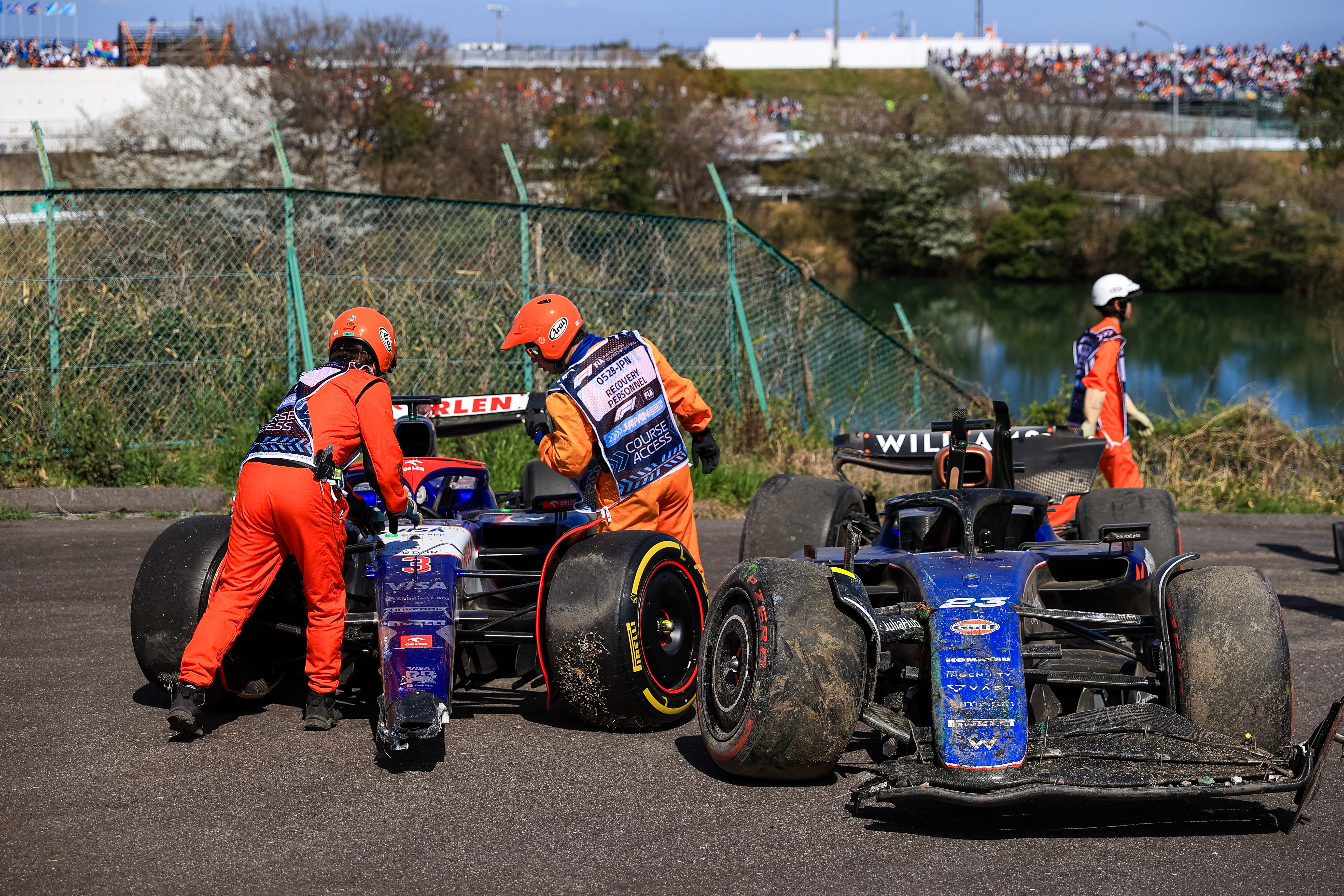 Daniel Ricciardo and Alex Albon both crashed out early