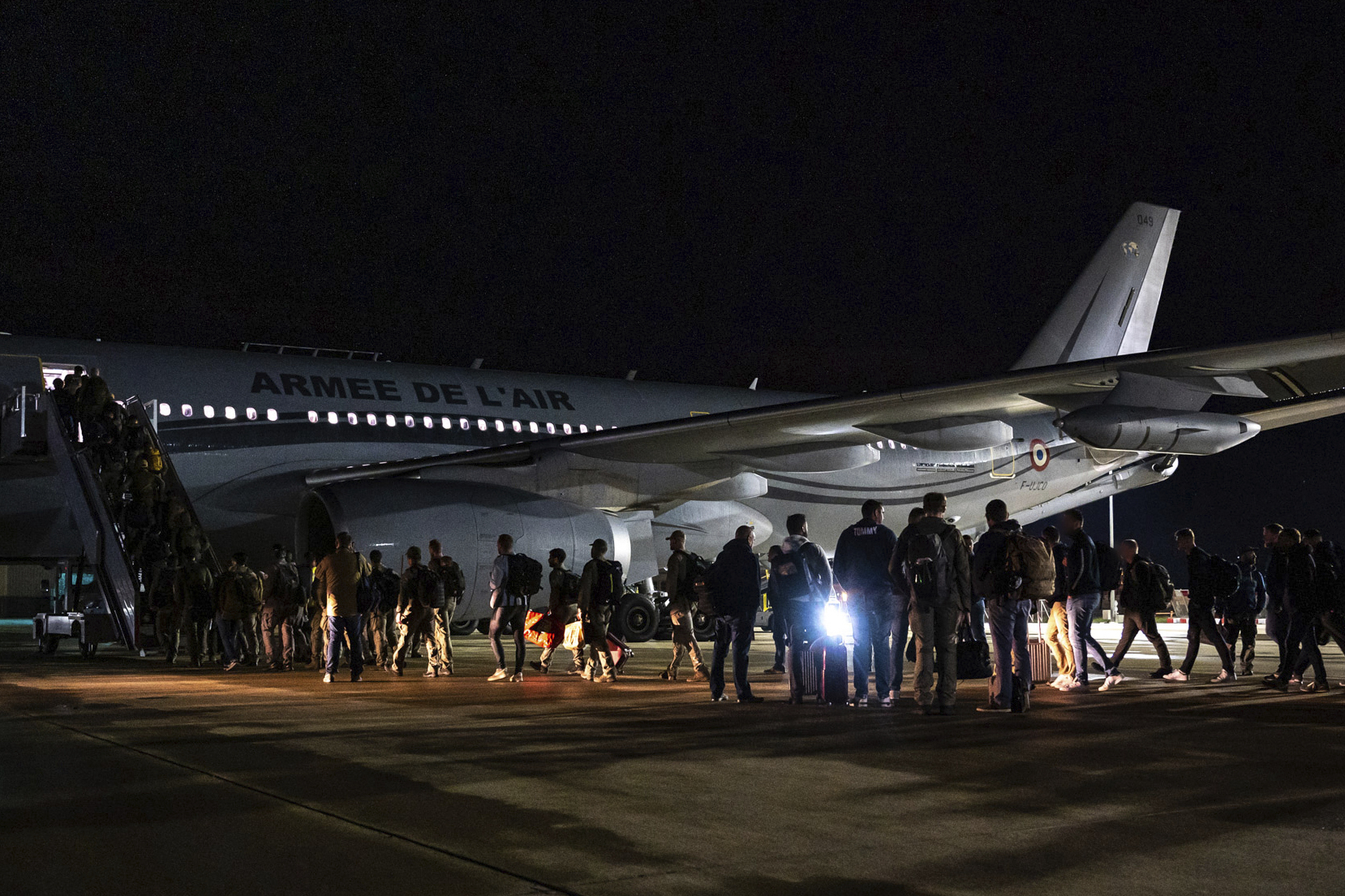 French armed forces embark a plane to New Caledonia