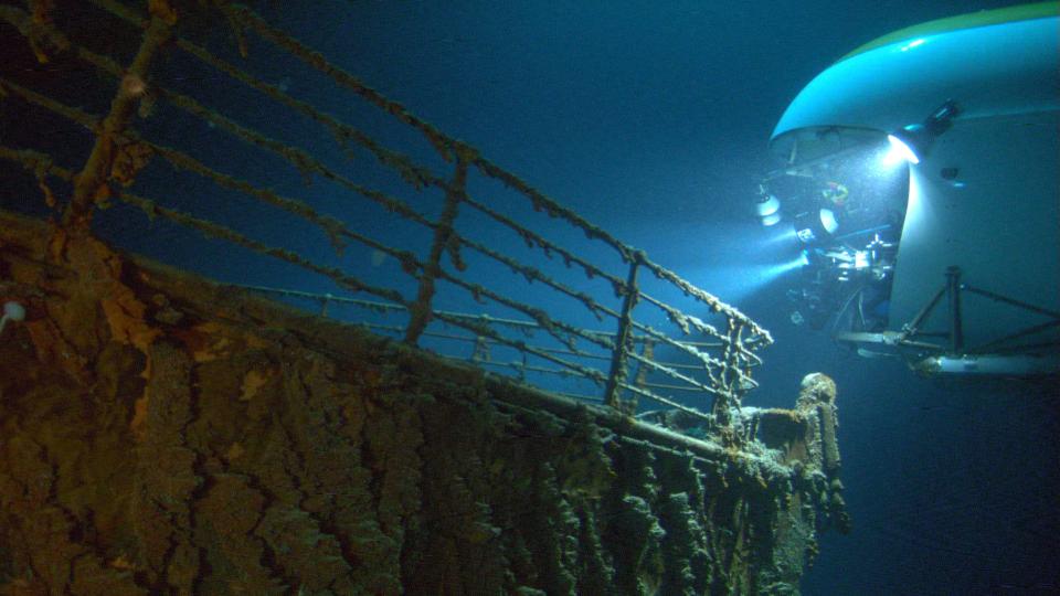 A submersible observed the bow of the Titanic wreck in 2003