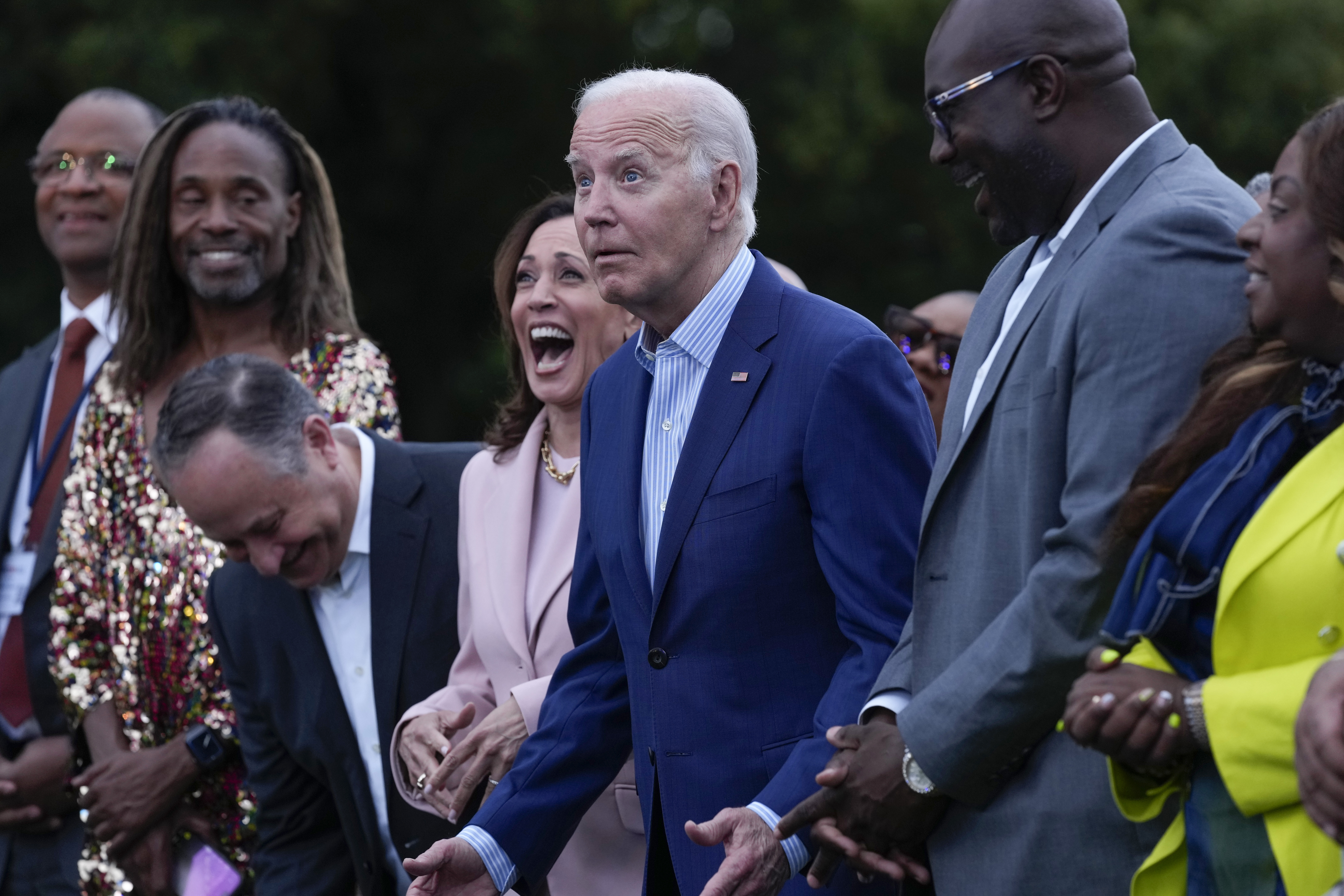 Biden was compared to a robot when he froze for 30 seconds during a concert