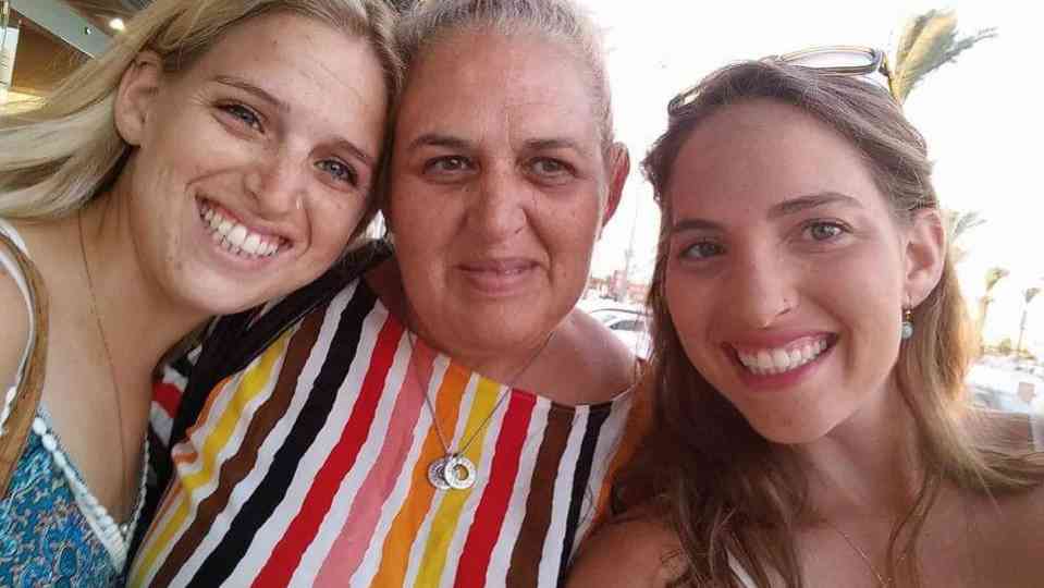 Doron with her mum and sister