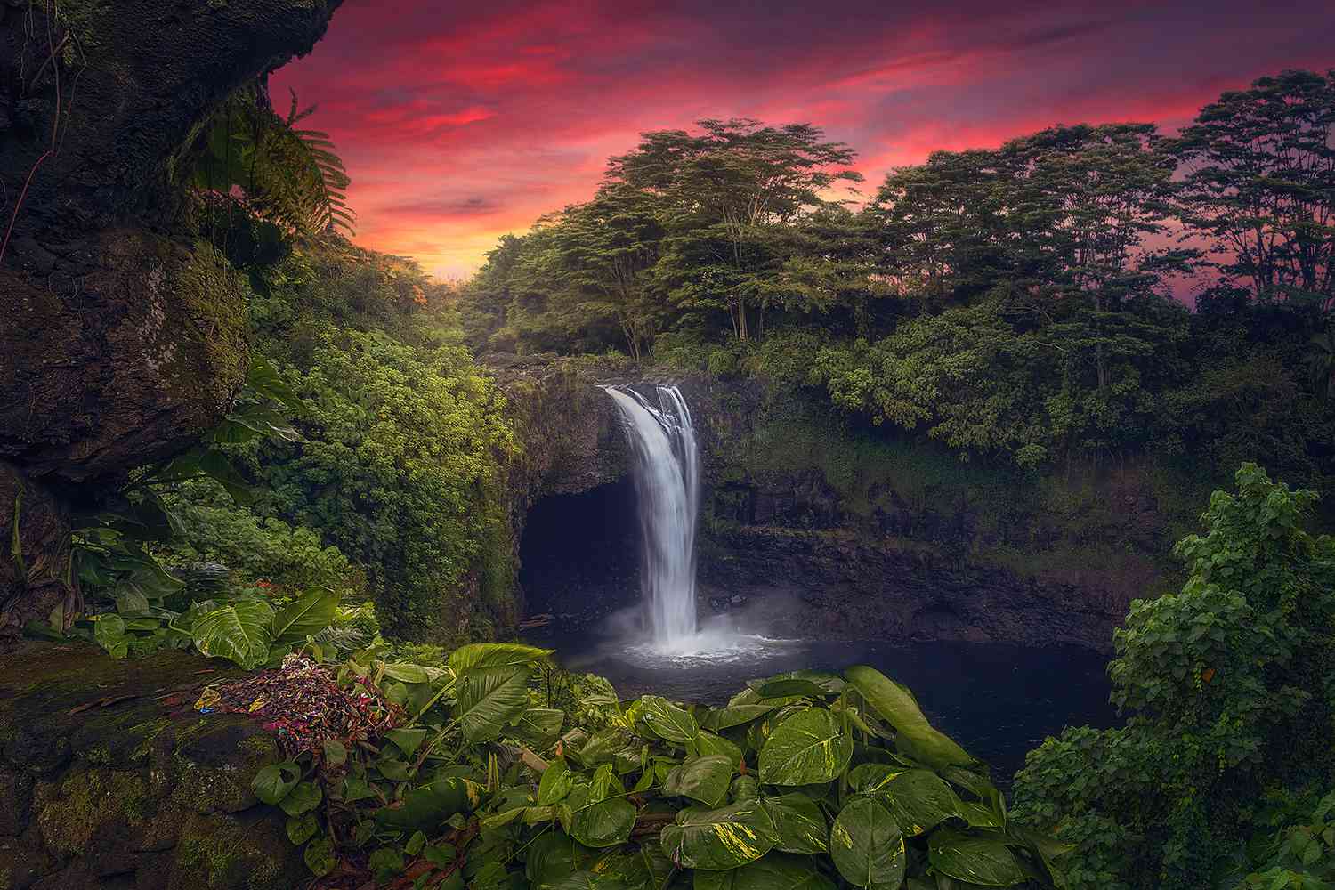 Wonderful sunset colours at Rainbow Falls. Hilo, Hawaii