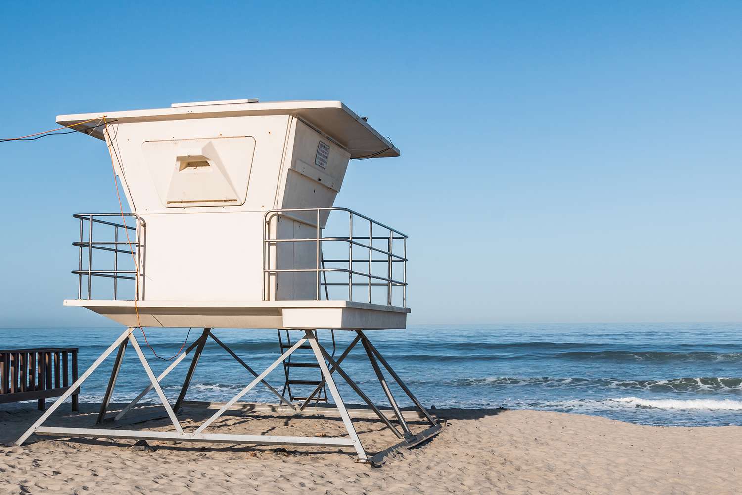 A lifeguard tower on Moonlight Beach in Encinitas, California, located in San Diego County.