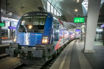 ÖBB Nightjet train