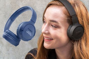 JBL headphones 50 percent off tout