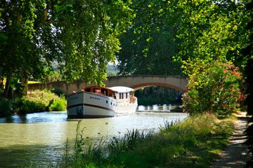 Roi Soleil Barge in France