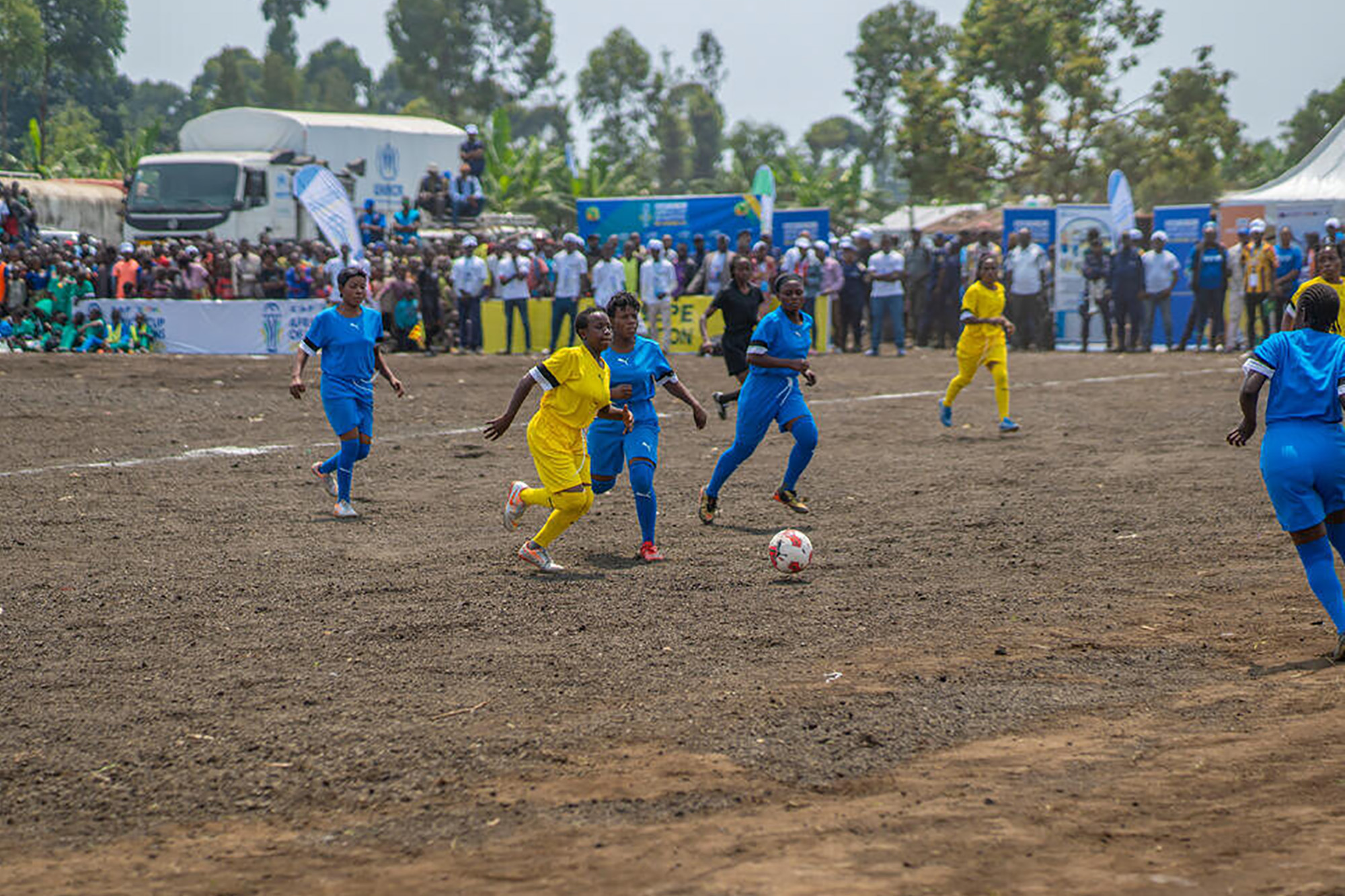 Des femmes lors d'un match de football