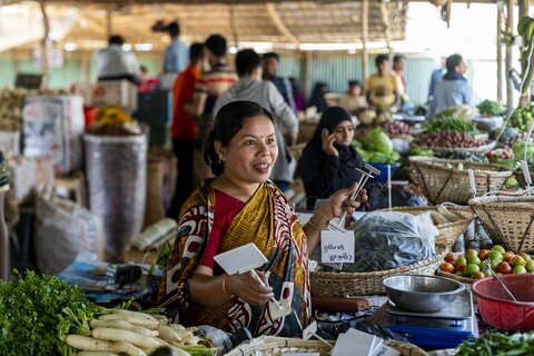 Unique selling point: Women farmers in Bangladesh find buyers in refugees