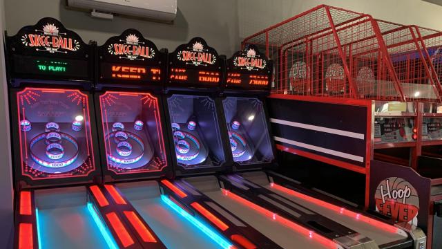 Barcade opens in downtown Clayton with pizza, pinball and more