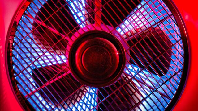 Stay safe in summer heat: Cooling stations offer relief from sweltering temps